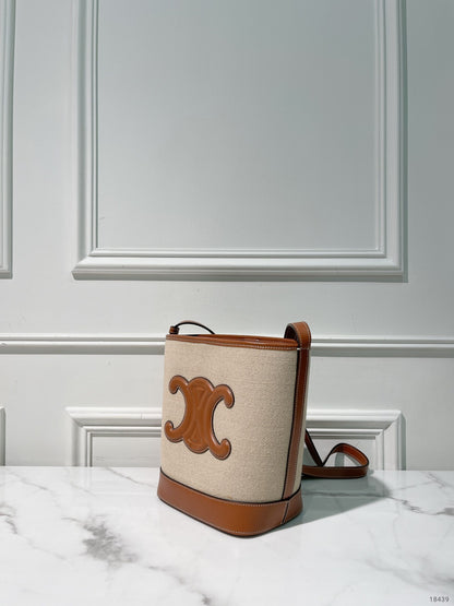 CELINE SMALL BUCKET CUIR TRIOMPHE