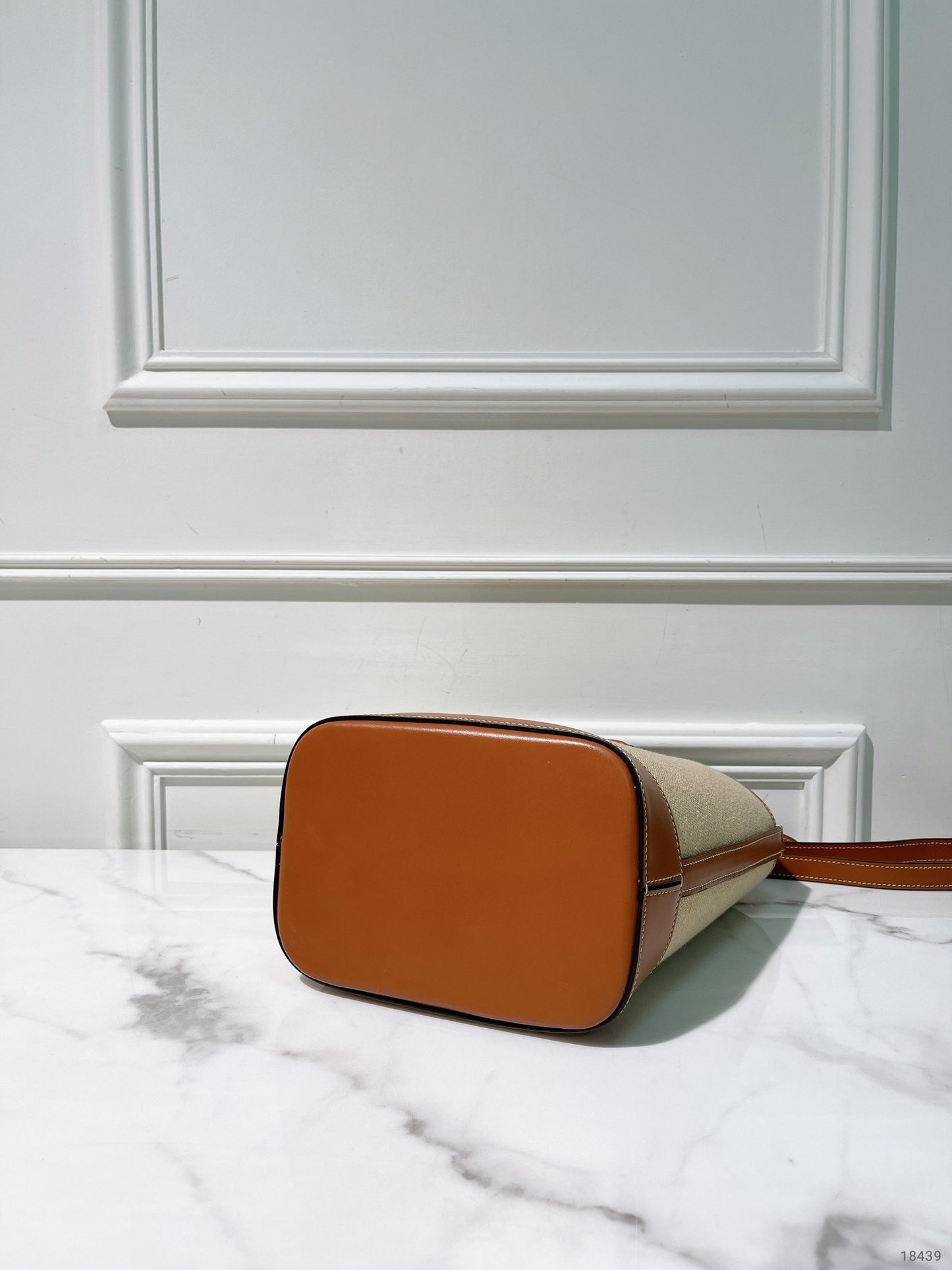 CELINE SMALL BUCKET CUIR TRIOMPHE