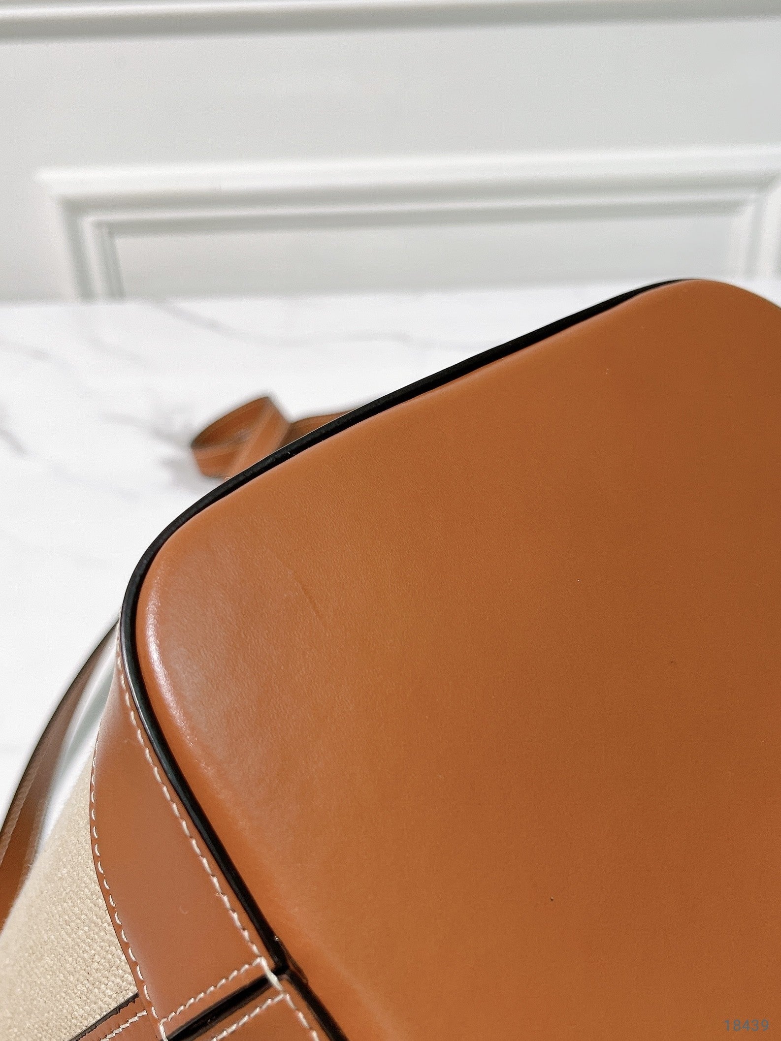 CELINE SMALL BUCKET CUIR TRIOMPHE