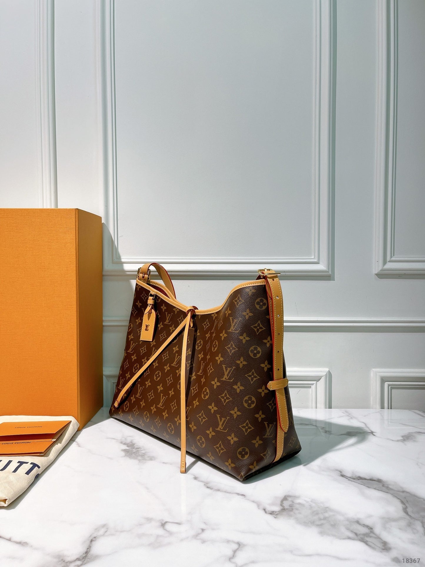 LV CARRYALL MM, Monogram