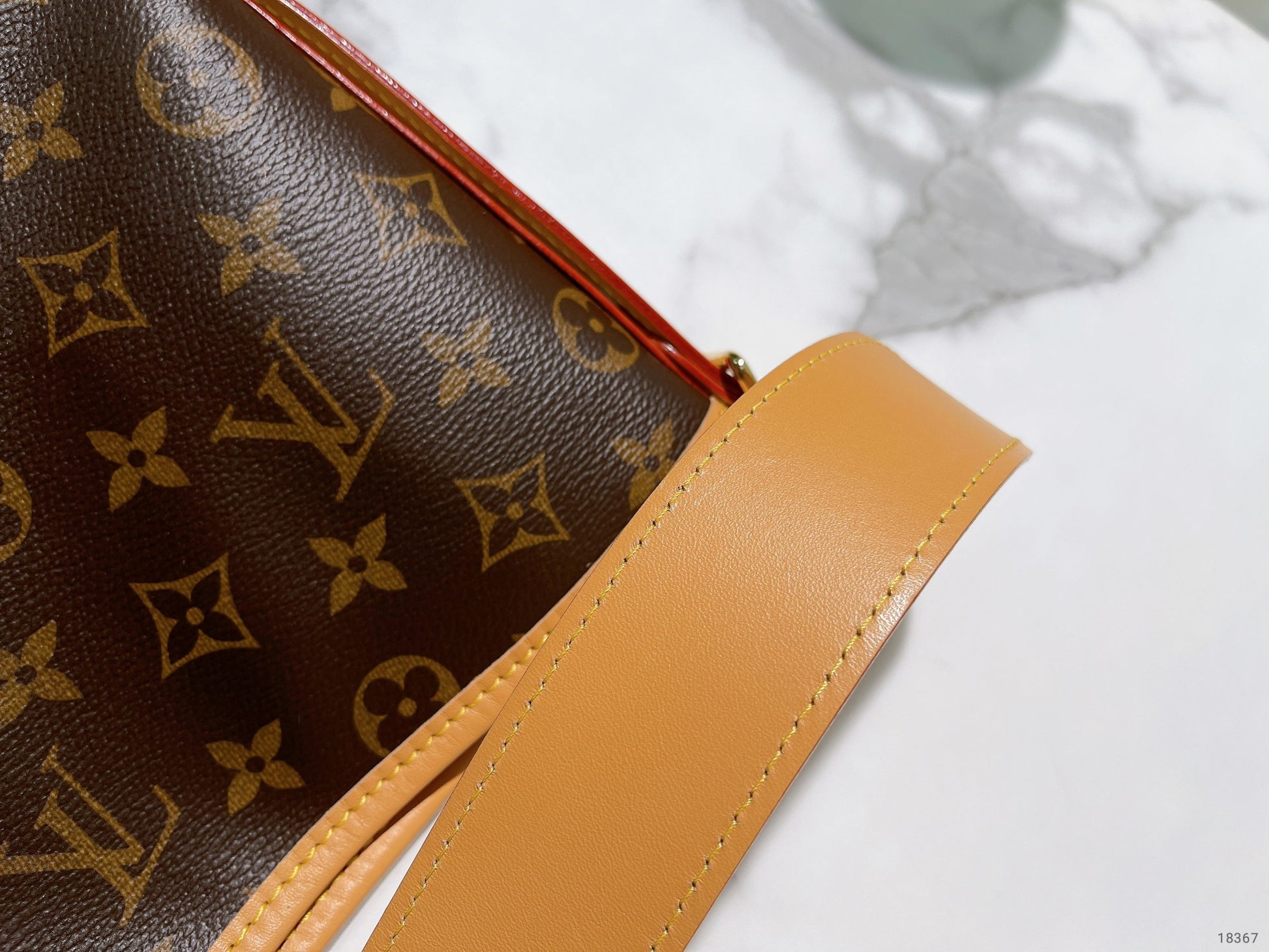 LV CARRYALL MM, Monogram