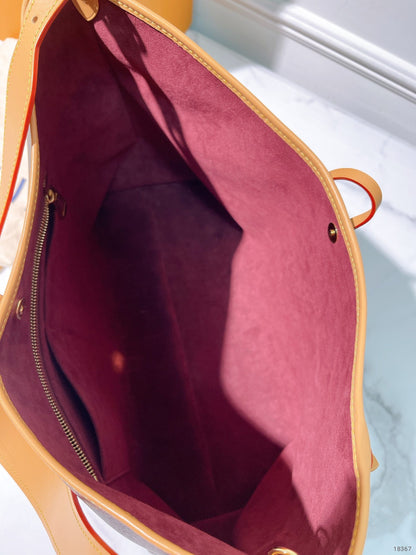 LV CARRYALL MM, Monogram