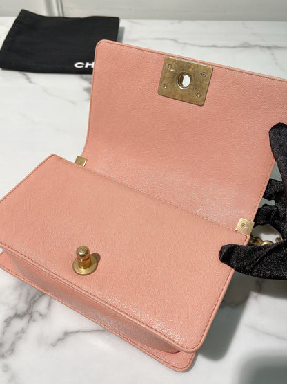 CHANEL SMALL BOY HANDBAG, Pink/Gold