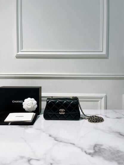 CHANEL 25S MINI FLAP, Black/Gold