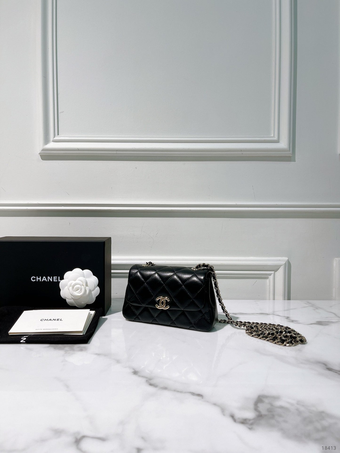 CHANEL 25S MINI FLAP, Black/Gold