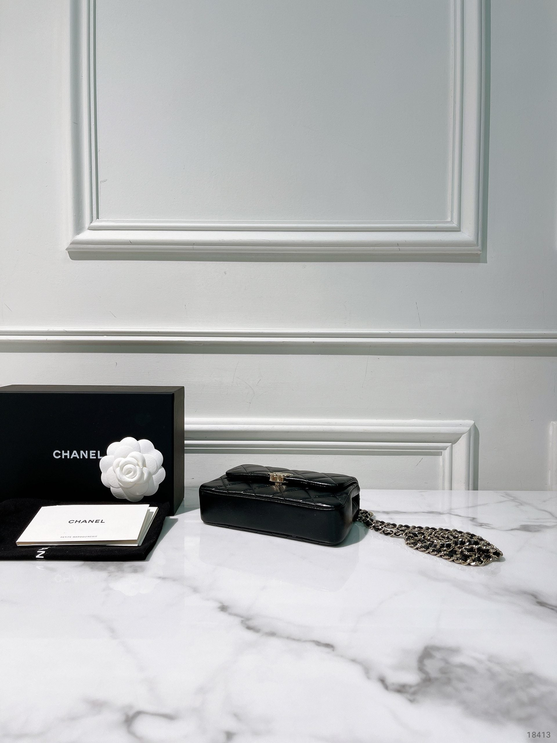 CHANEL 25S MINI FLAP, Black/Gold