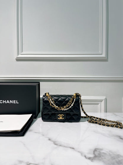 CHANEL 24P MINI SQUARE, Black/Gold