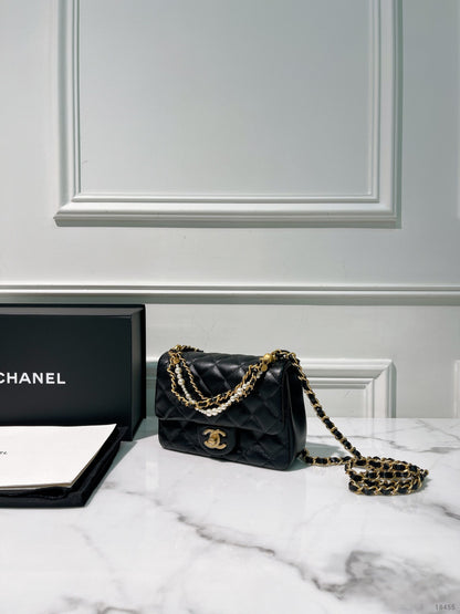 CHANEL 24P MINI SQUARE, Black/Gold