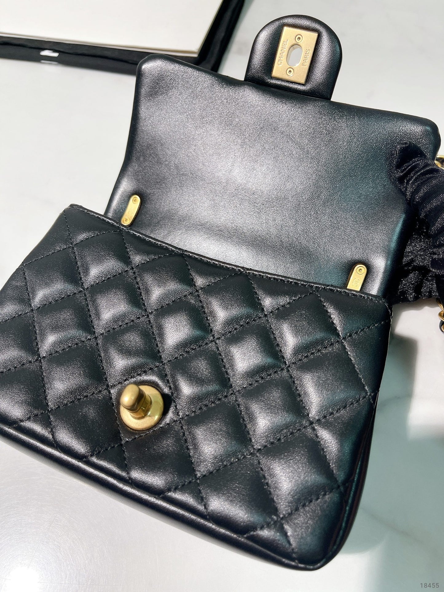 CHANEL 24P MINI SQUARE, Black/Gold