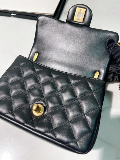 CHANEL 24P MINI SQUARE, Black/Gold