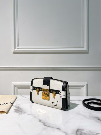 LV POCHETTE TRUNK