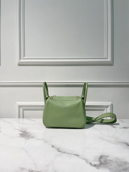 HERMES MINI LINDY, Vert Criquet/Gold