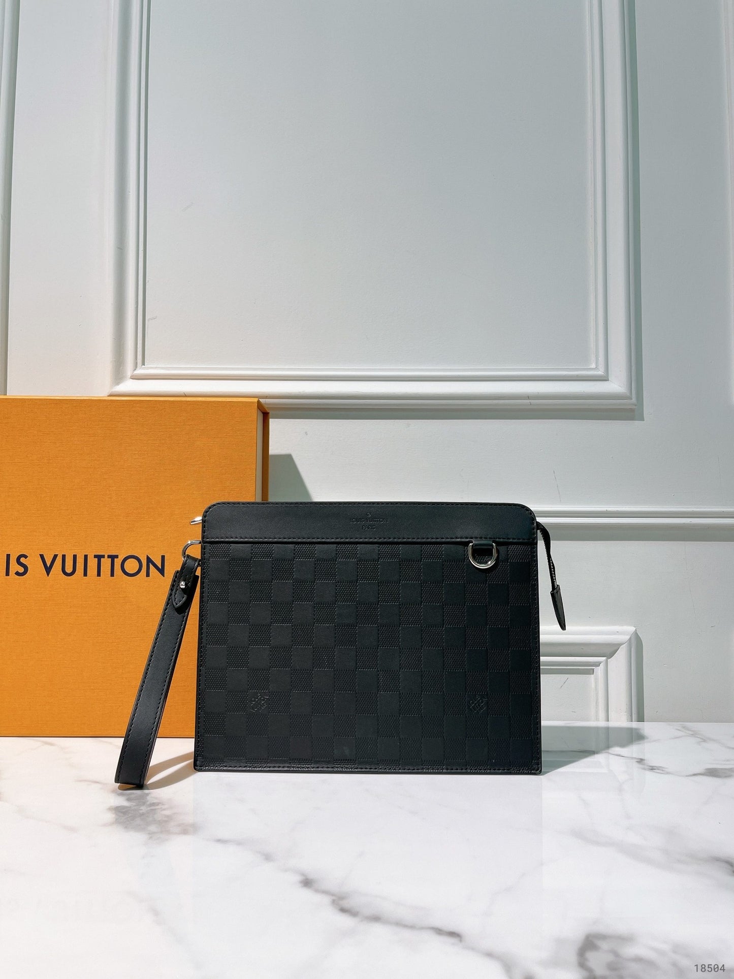 LV INFINI CLUTCH