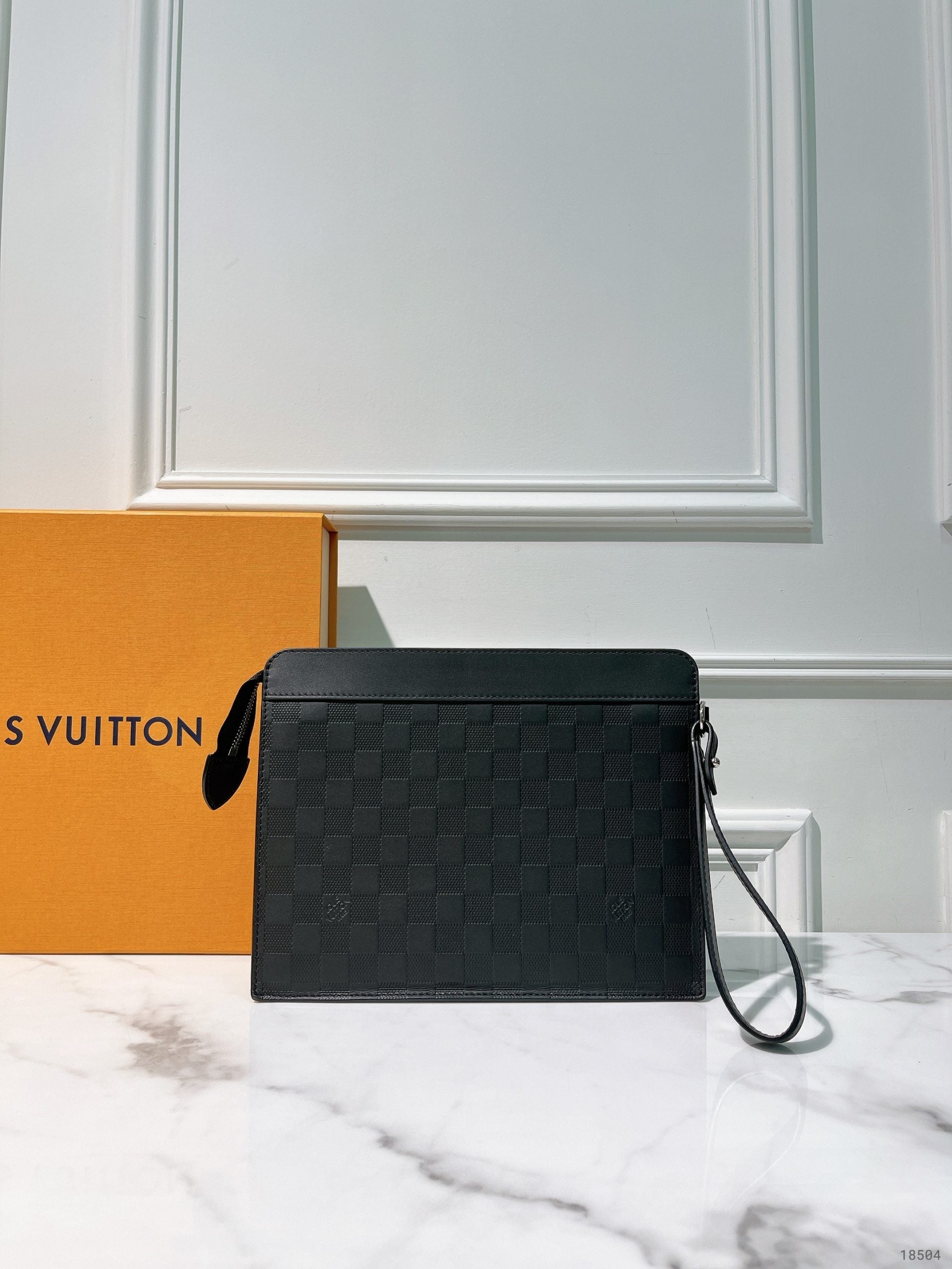LV INFINI CLUTCH