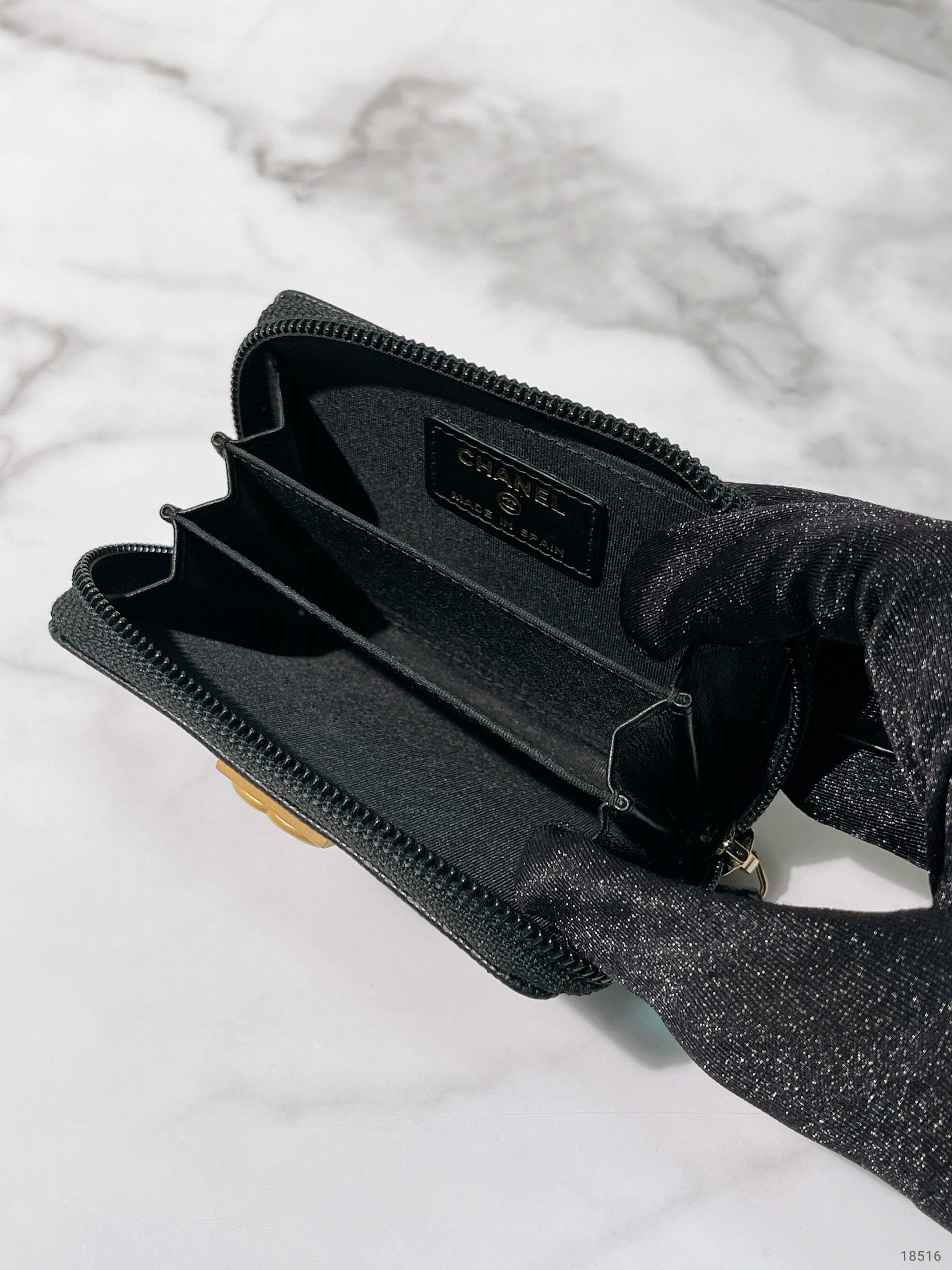 CHANEL BOY CARD HOLDER, Black/Gold