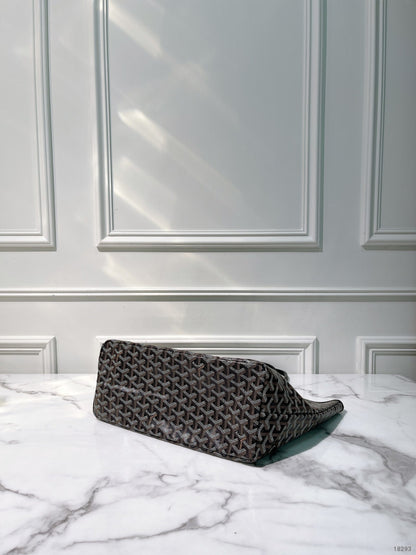 GOYARD SAINT LOUIST TOTE PM, Black