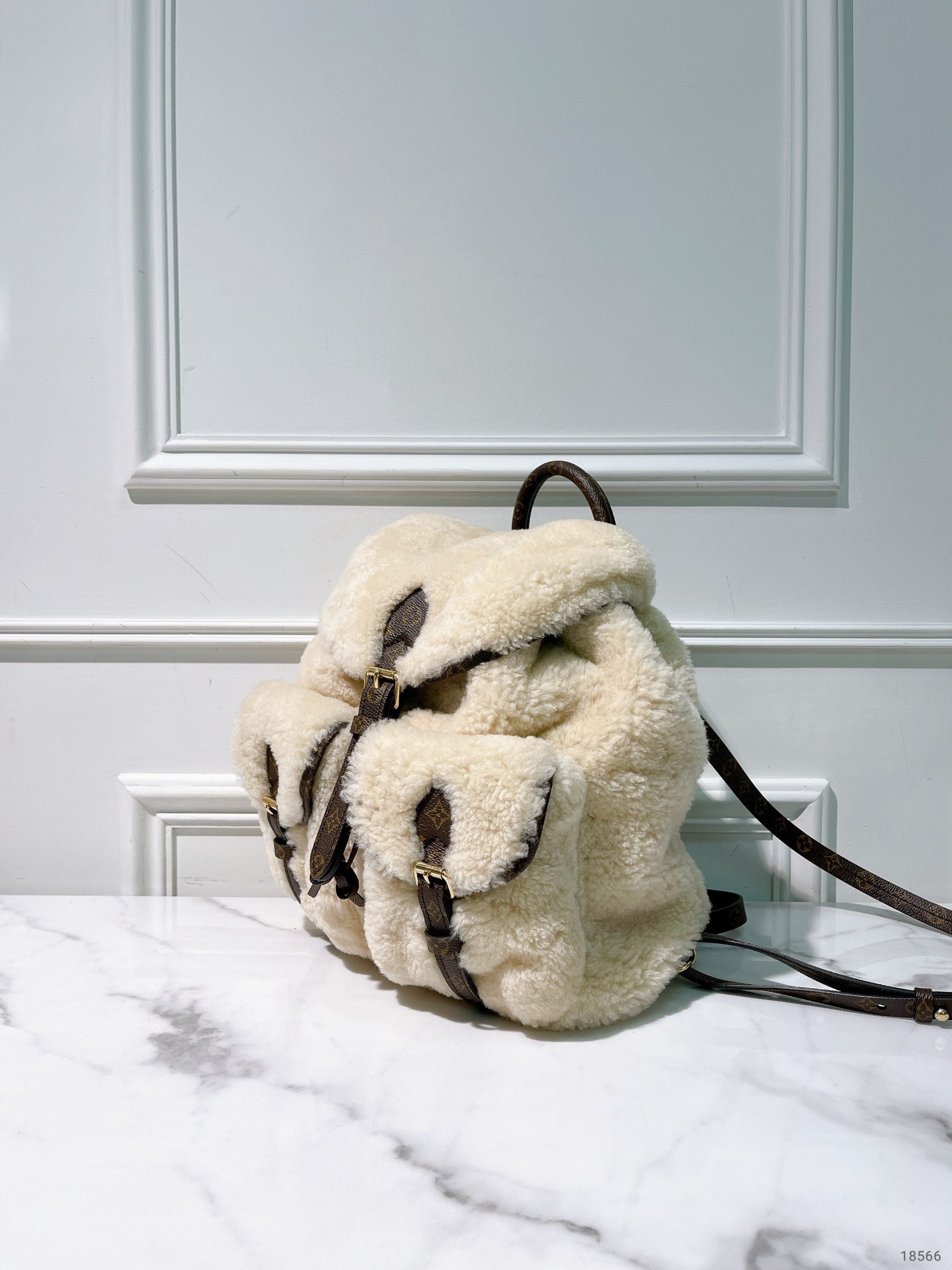 LV SKI BACKPACK, Cream