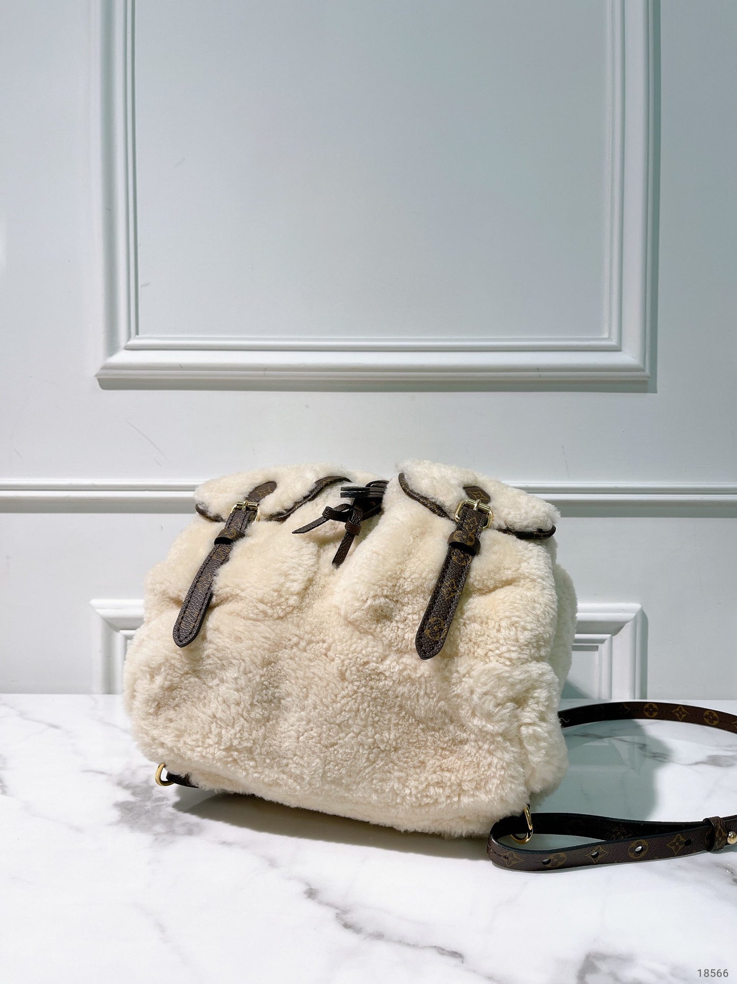 LV SKI BACKPACK, Cream