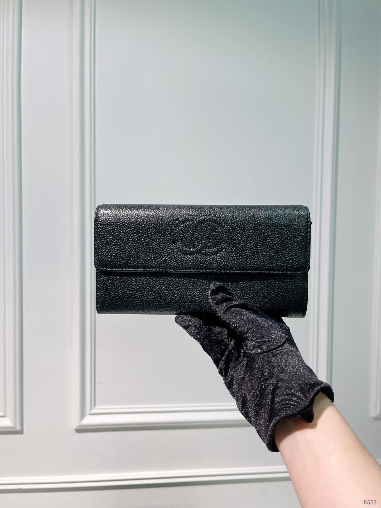 CHANEL FLAP WALLET, Black/Silver