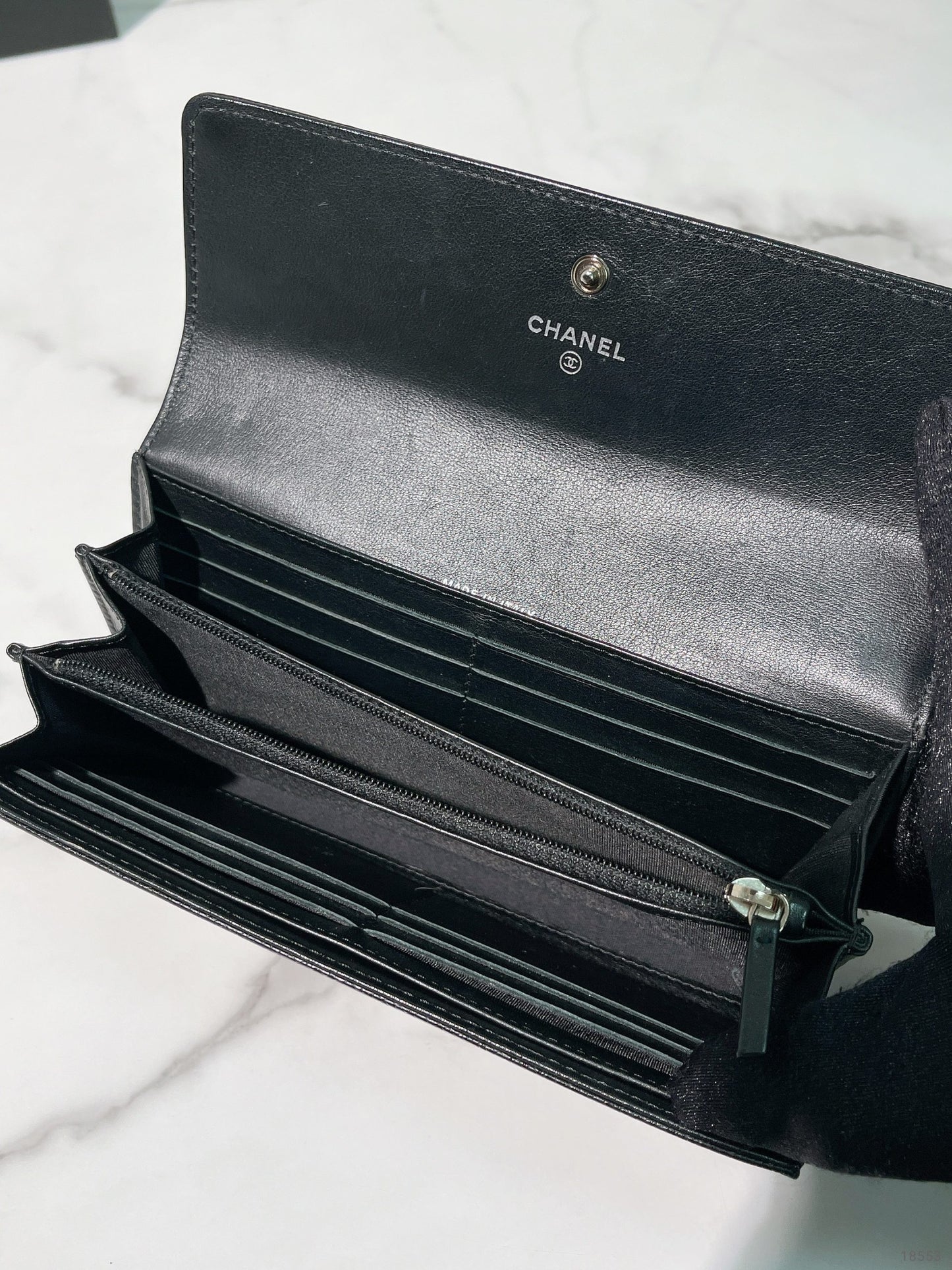 CHANEL FLAP WALLET, Black/Silver