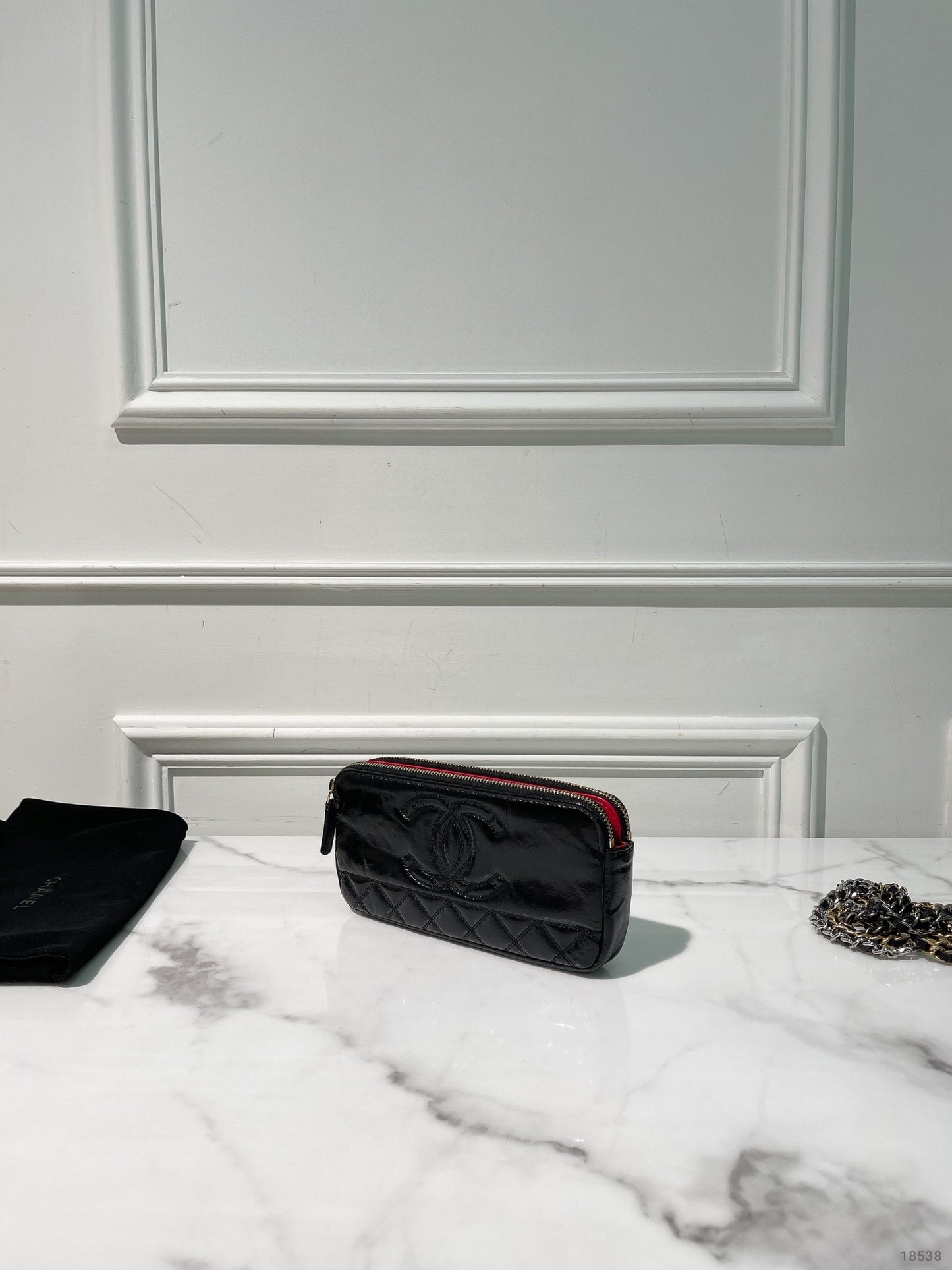 CHANEL DOUBLE ZIP WOC, Black/Gold