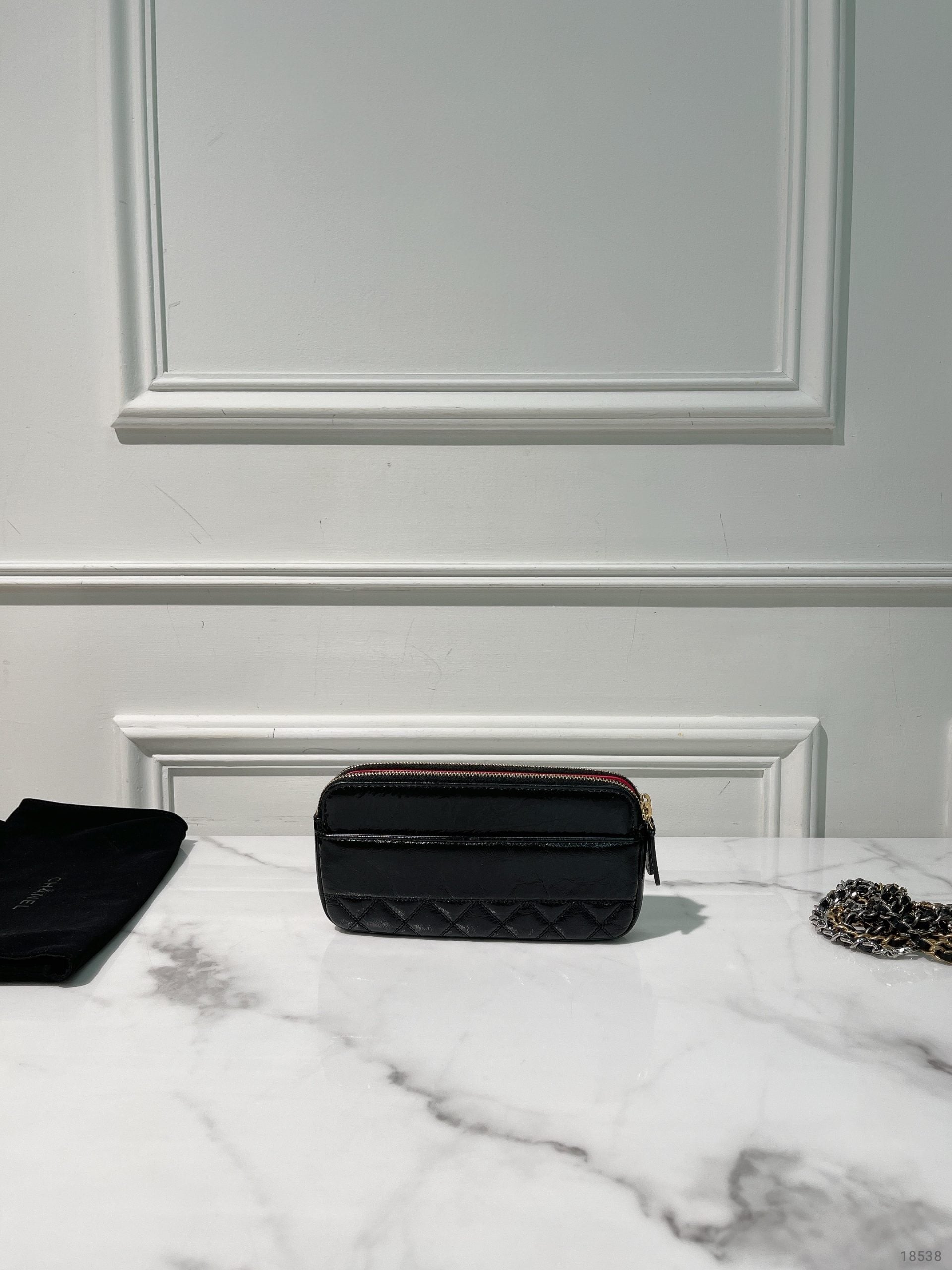 CHANEL DOUBLE ZIP WOC, Black/Gold