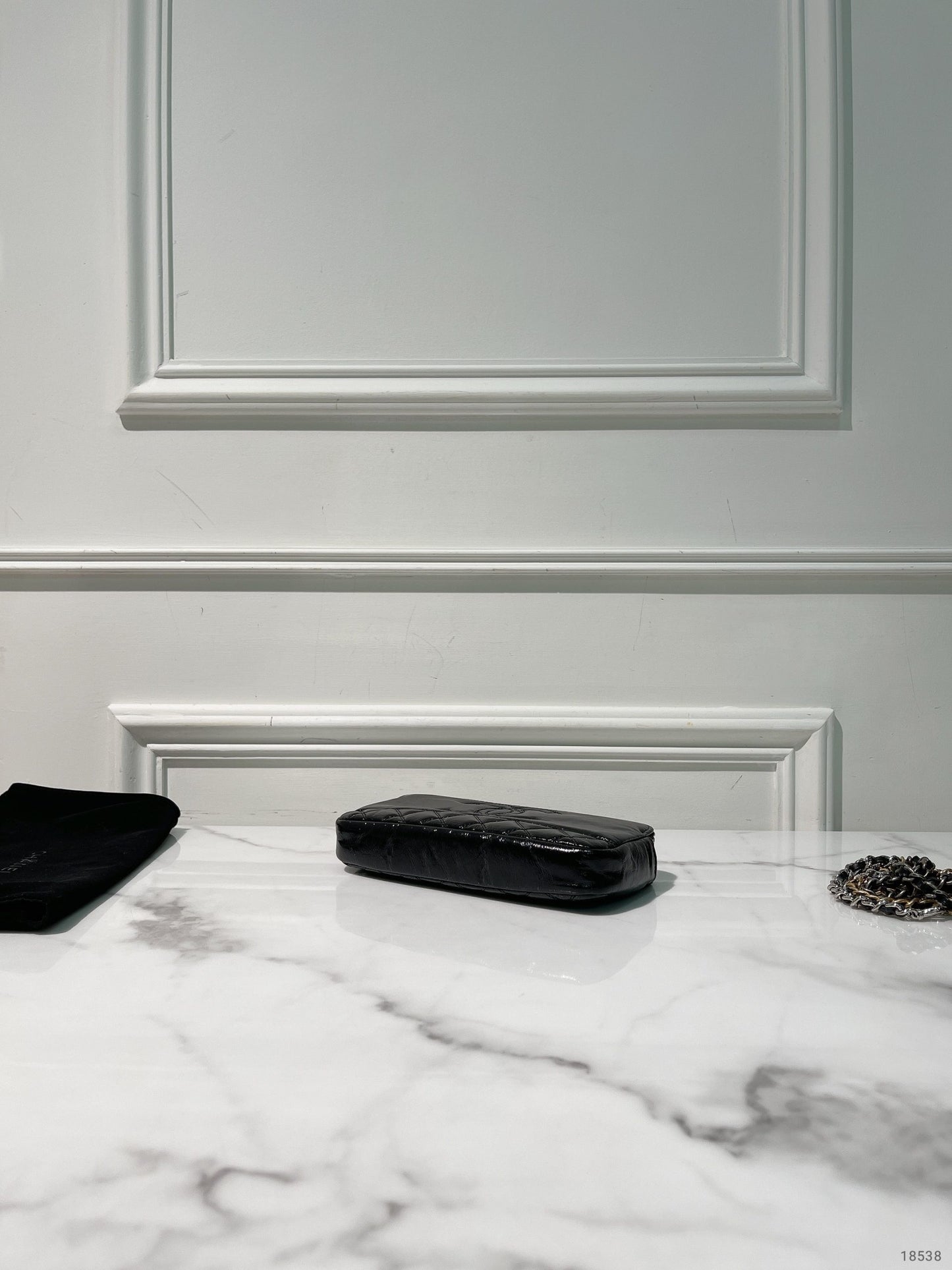 CHANEL DOUBLE ZIP WOC, Black/Gold