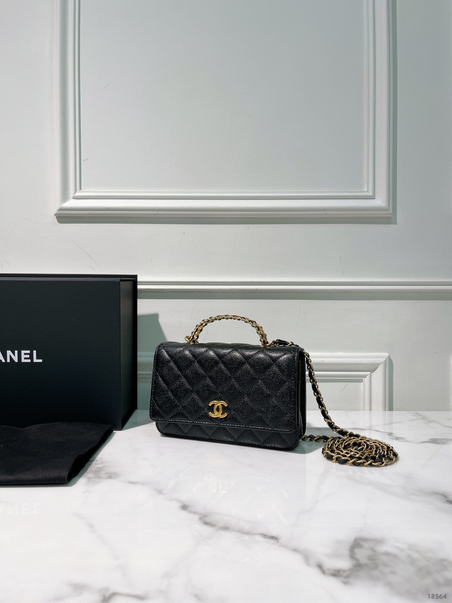 CHANEL TOP HANDLE WOC, Black/Gold