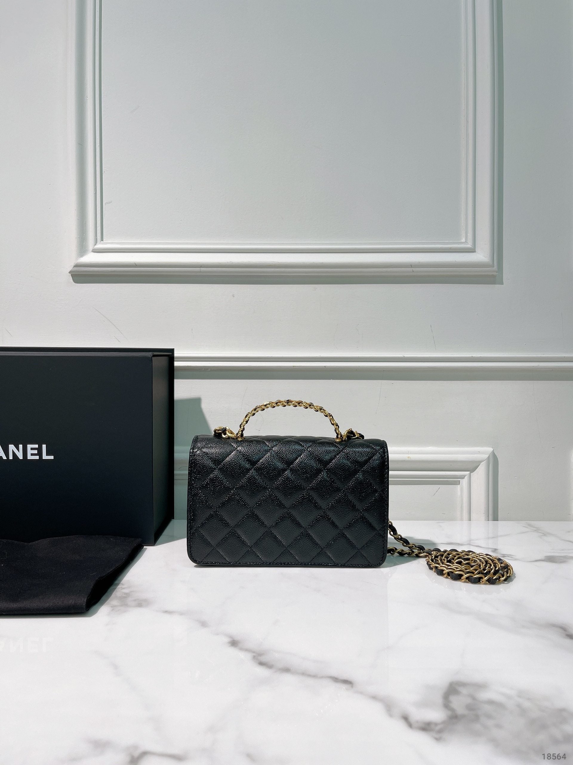 CHANEL TOP HANDLE WOC, Black/Gold
