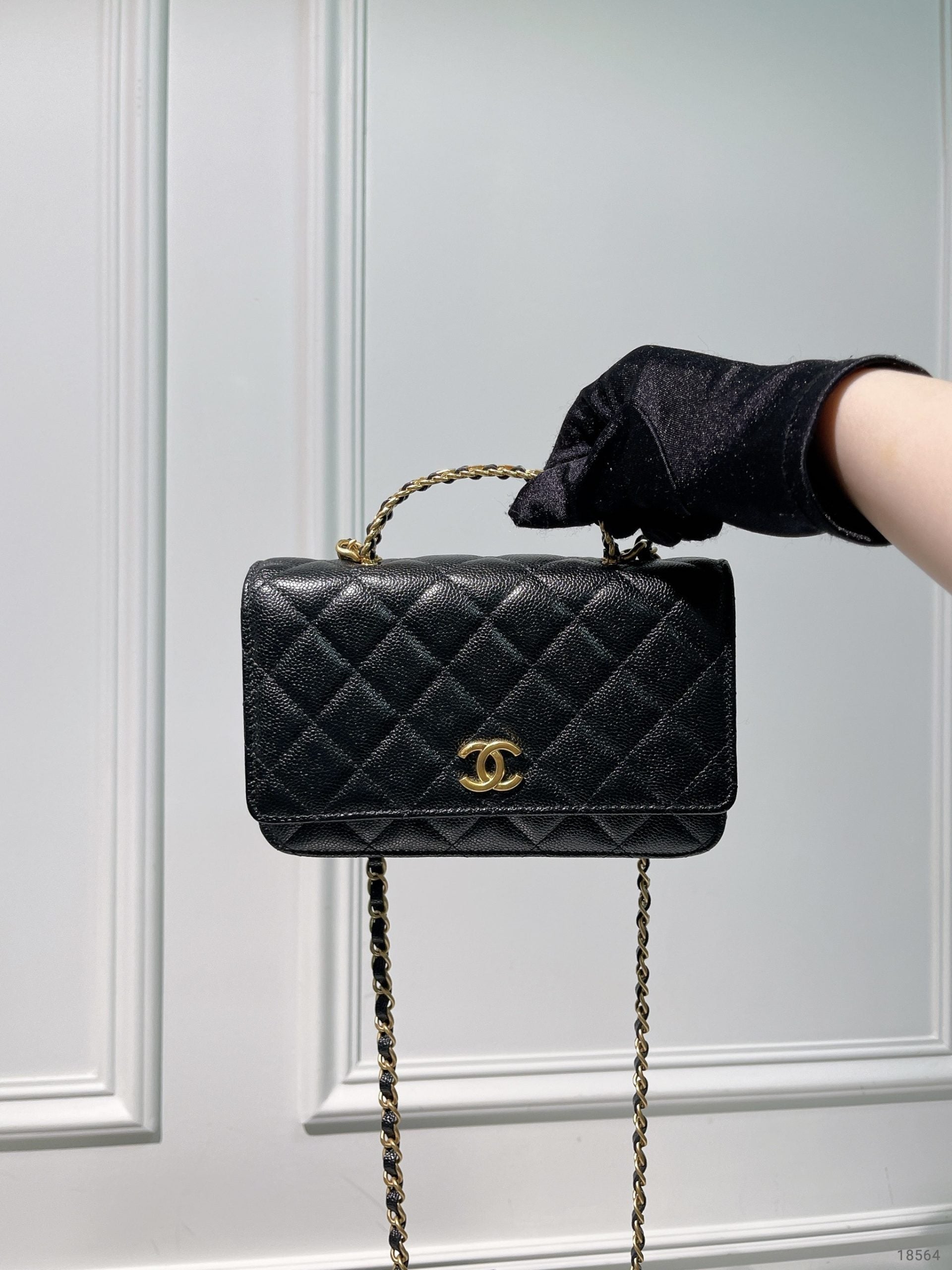 CHANEL TOP HANDLE WOC, Black/Gold