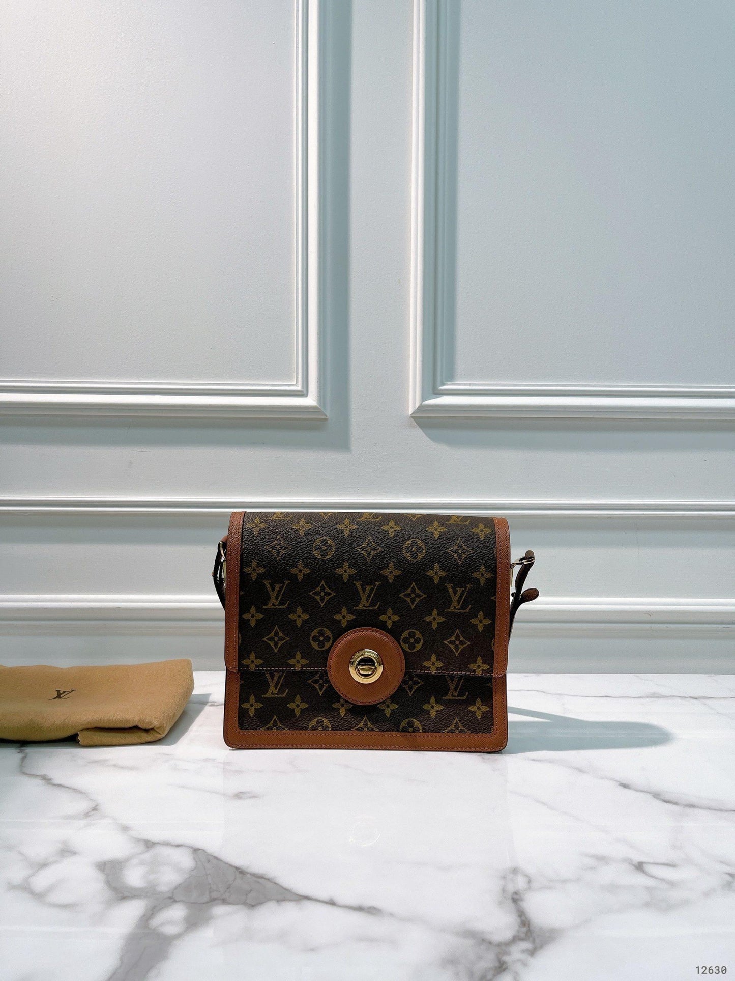 LOUIS VUITTON VINTAGE DAUPHINE