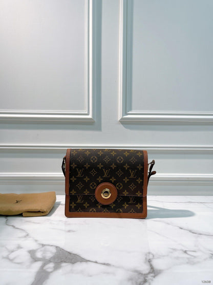 LOUIS VUITTON VINTAGE DAUPHINE