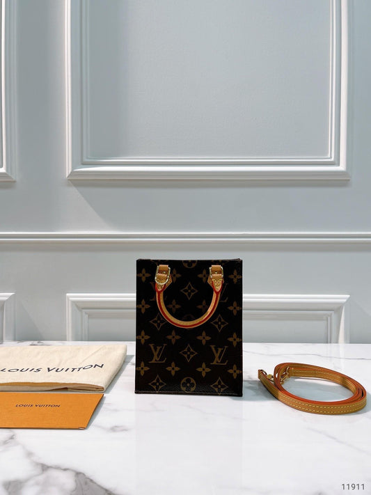 LOUIS VUITTON MINI BAG