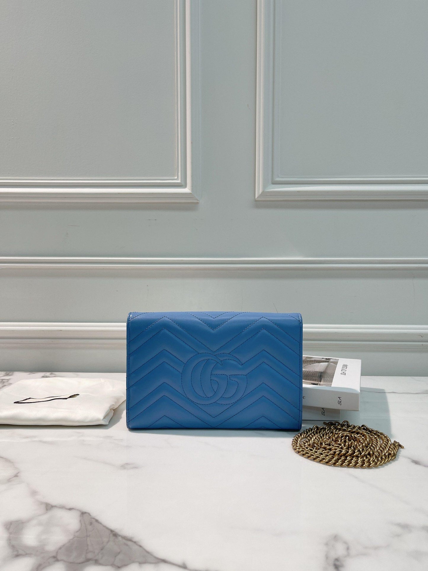 GUCCI WALLET ON CHAIN