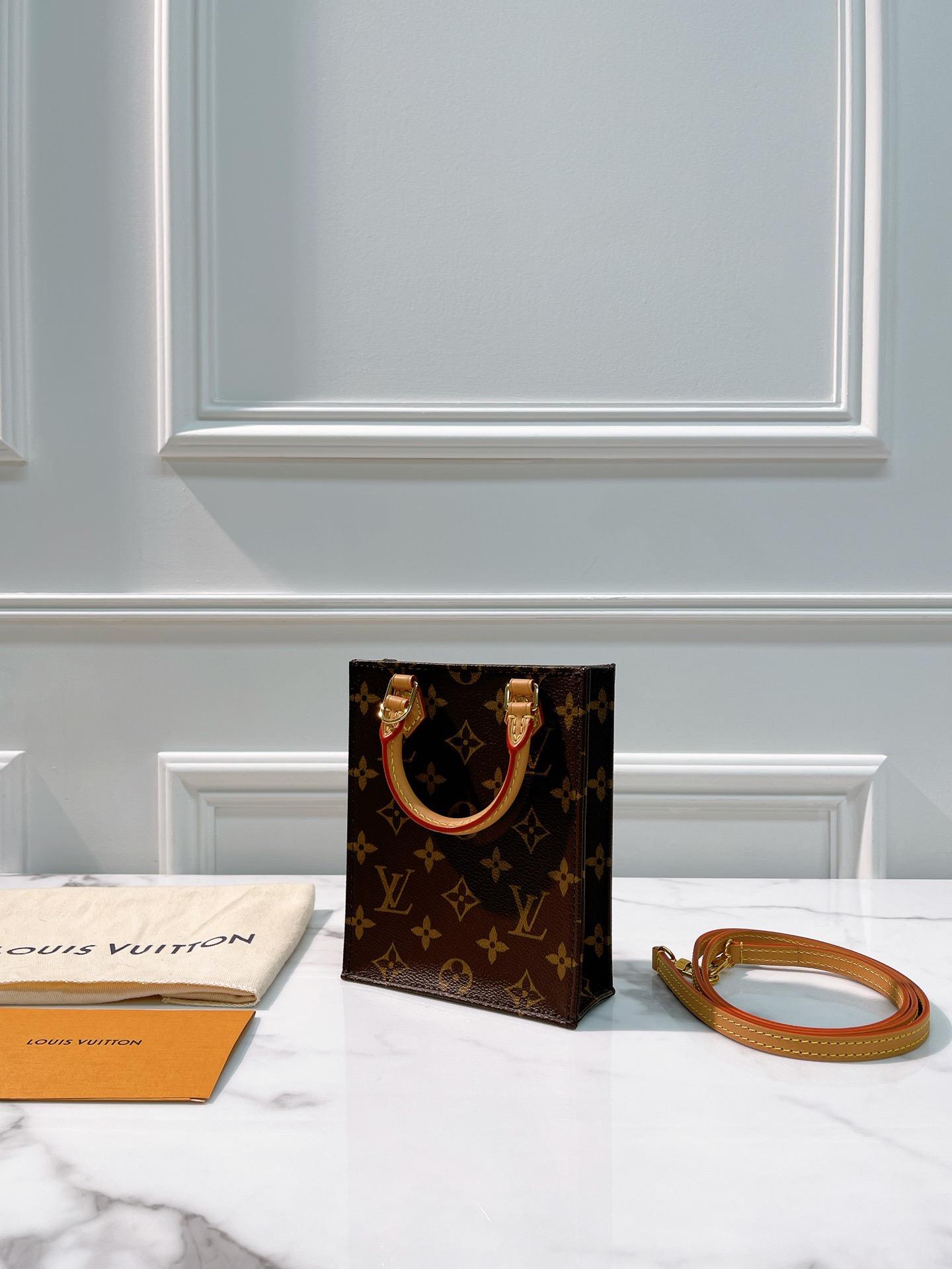 LOUIS VUITTON MINI BAG