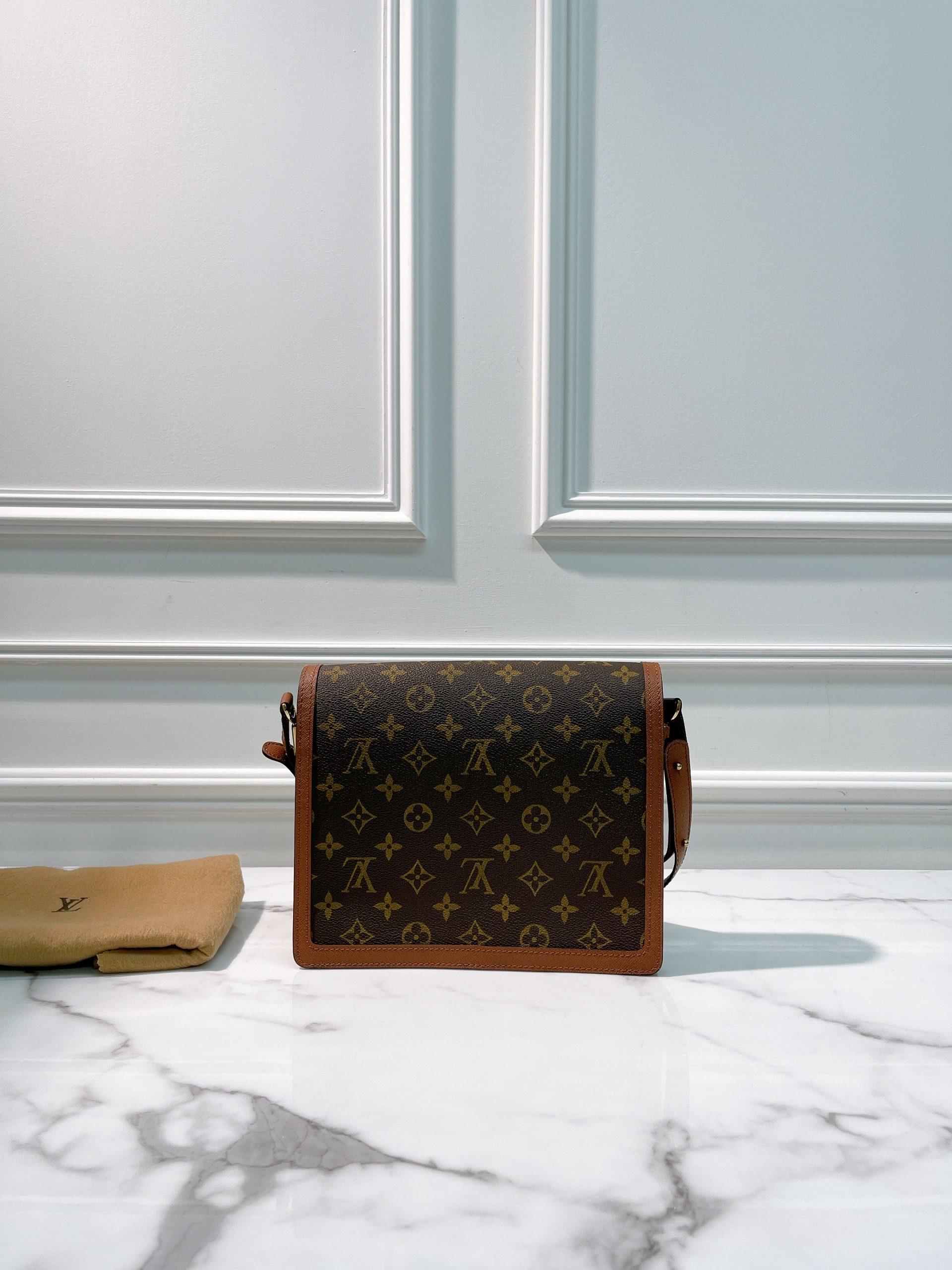 LOUIS VUITTON VINTAGE DAUPHINE