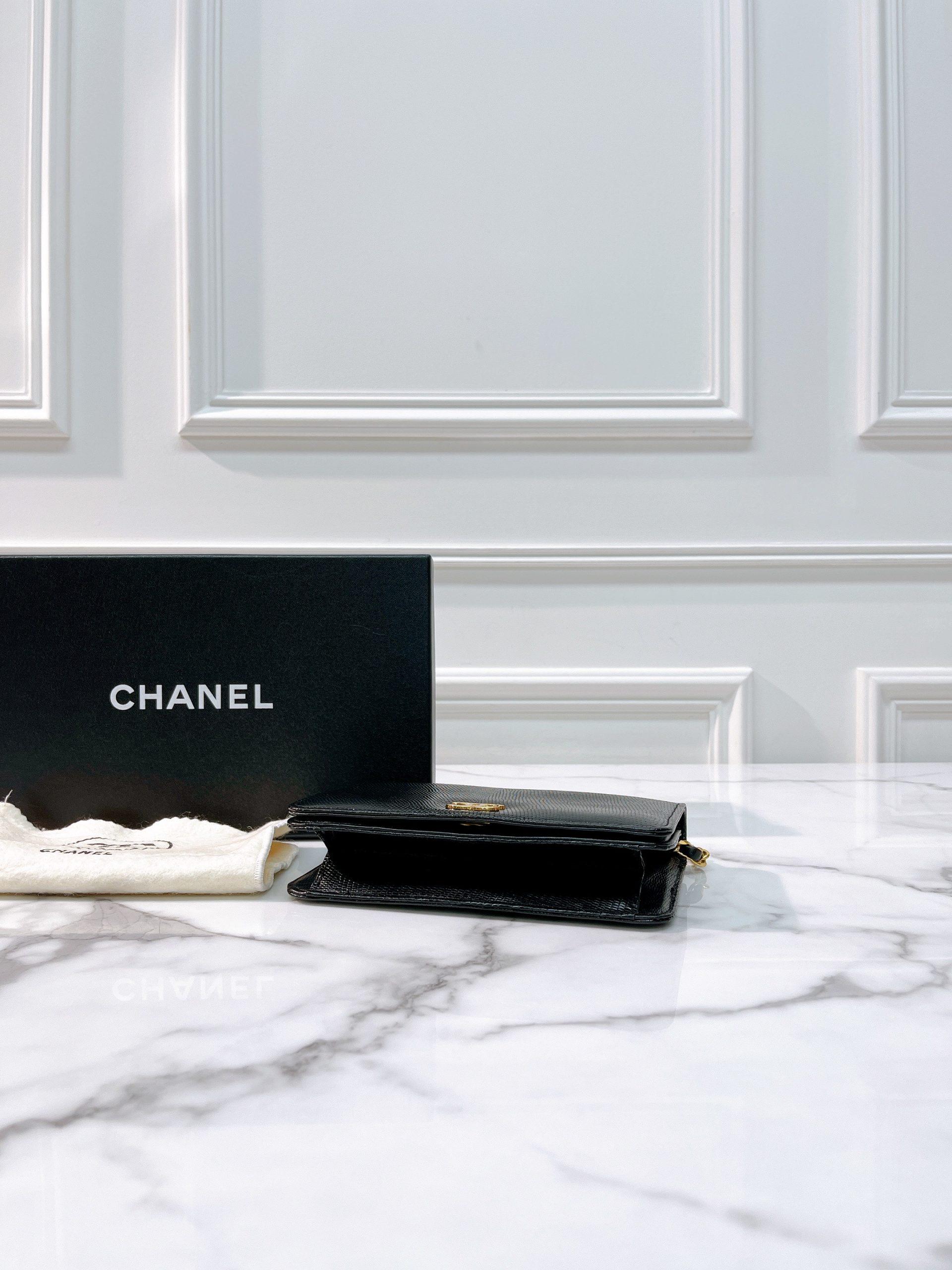 CHANEL VINTAGE WOC in Lizard Leather, BLACK/GOLD