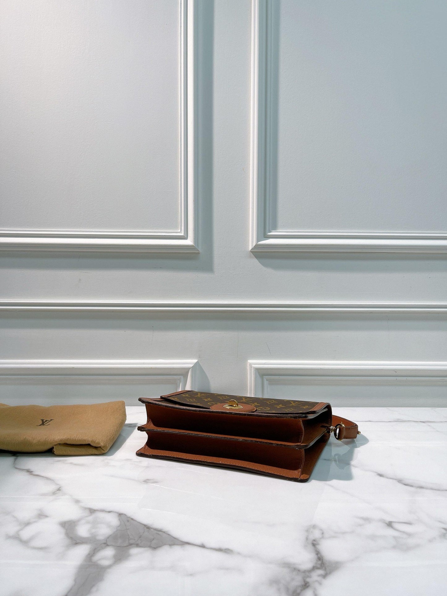 LOUIS VUITTON VINTAGE DAUPHINE