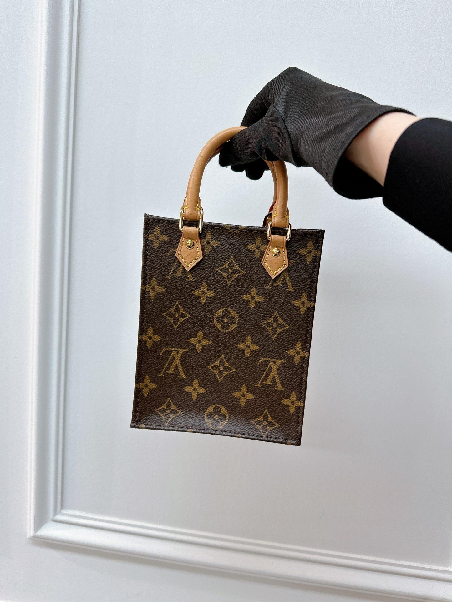 LOUIS VUITTON MINI BAG