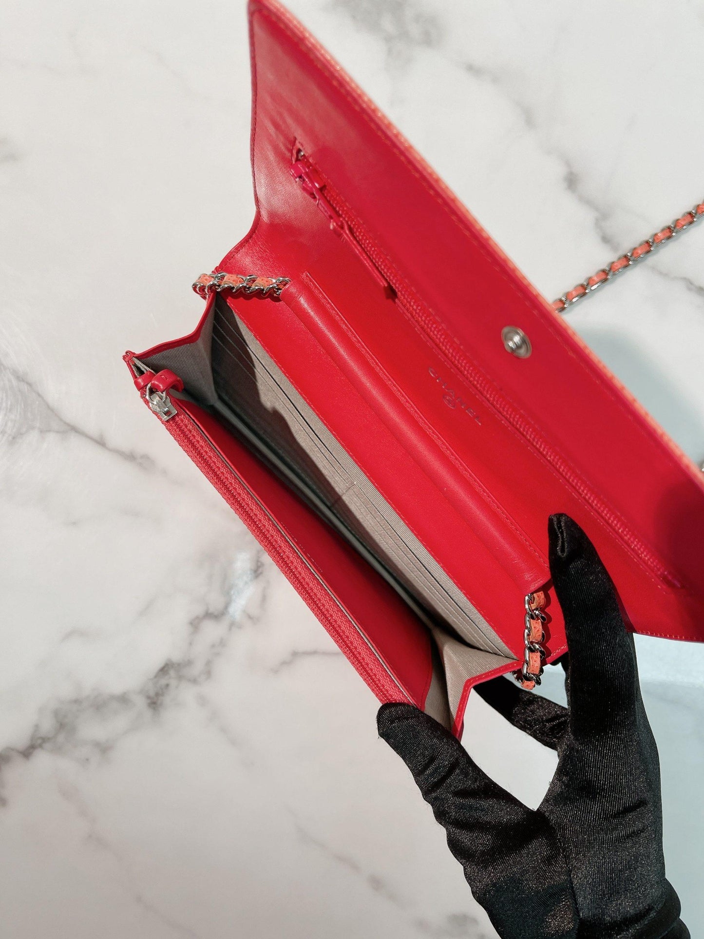 CHANEL WALLET ON CHAIN