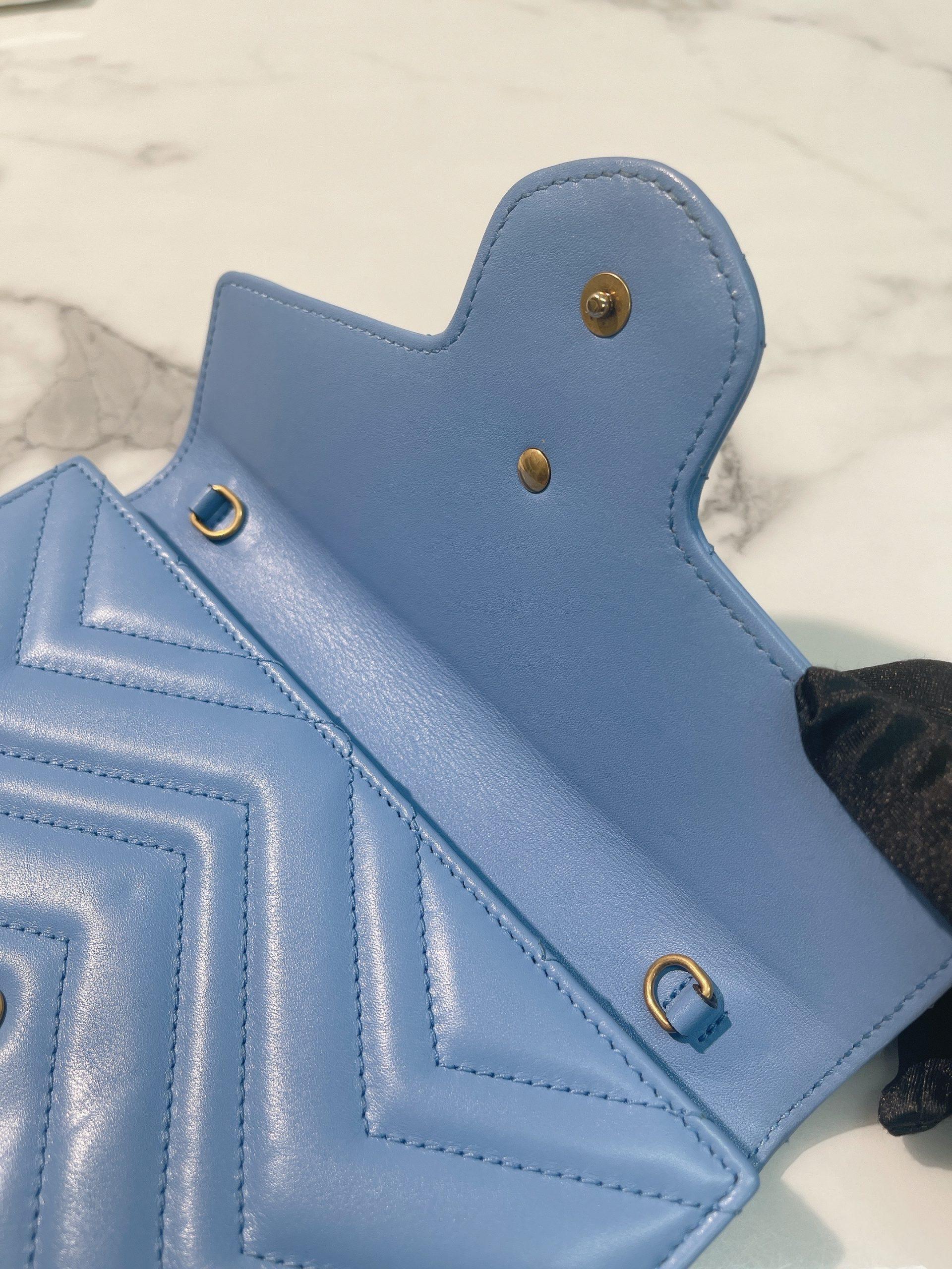 GUCCI WALLET ON CHAIN