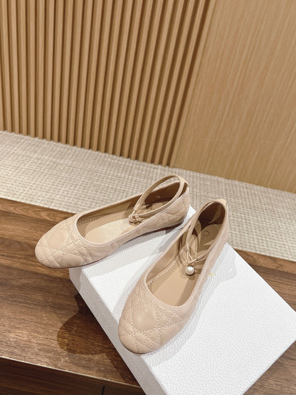 Dior Pearl Flats lambskin, Beige