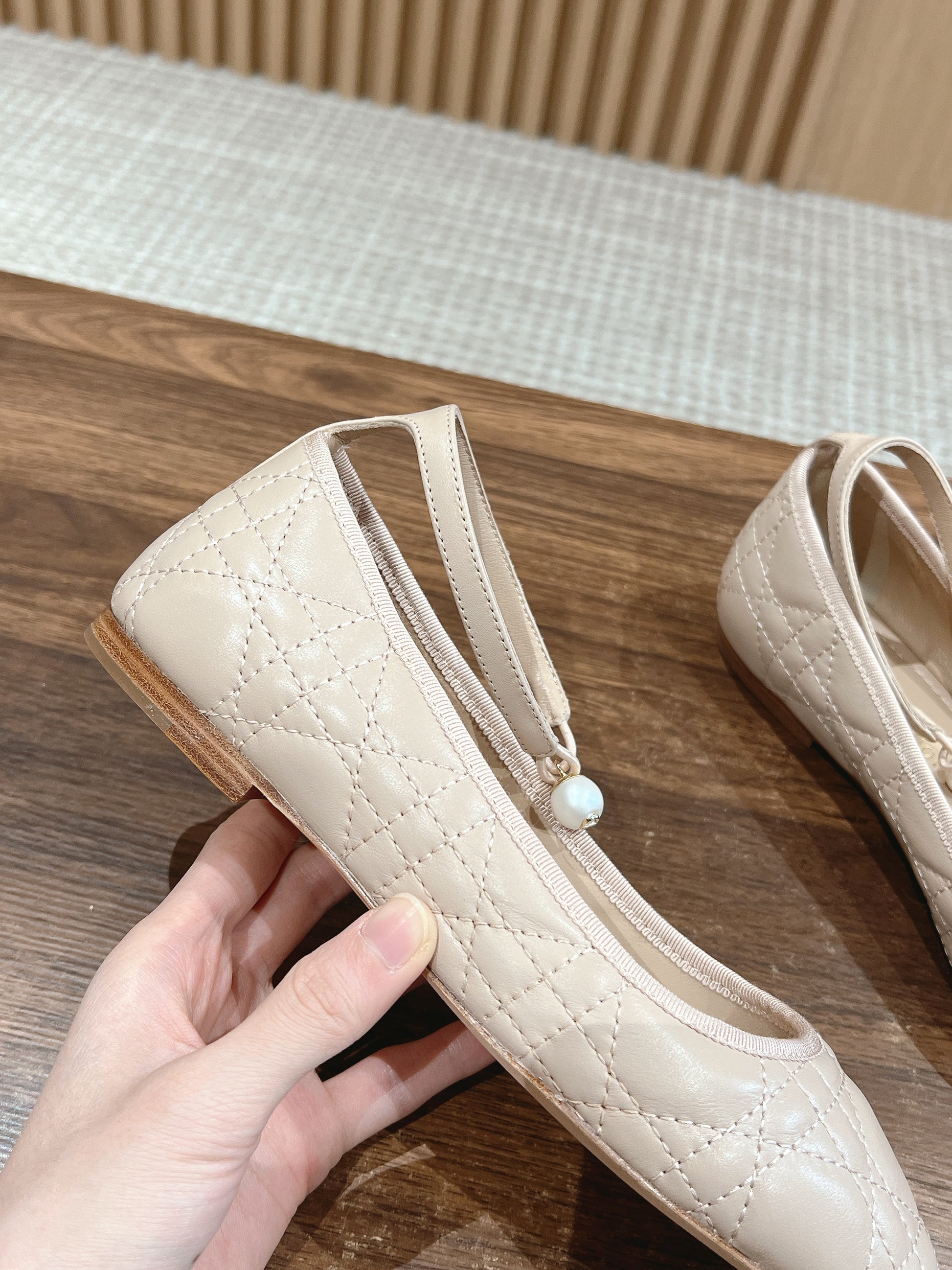 Dior Pearl Flats lambskin, Black