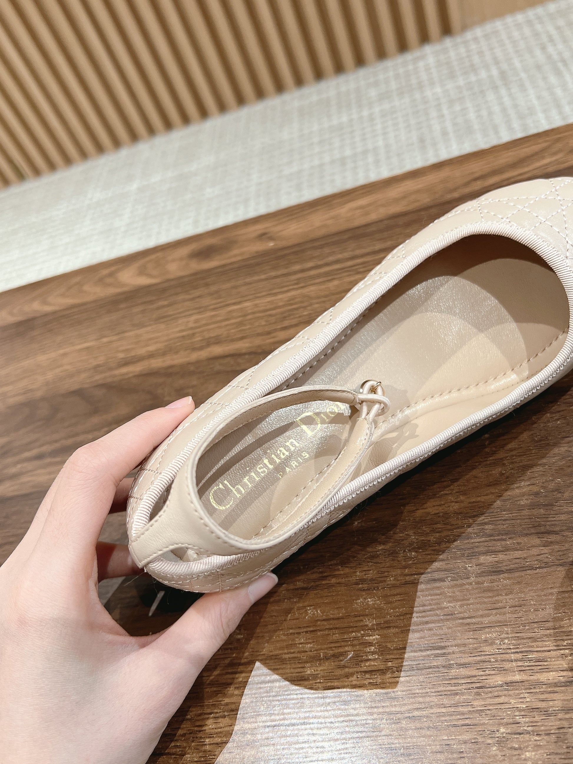 Dior Pearl Flats lambskin, Beige