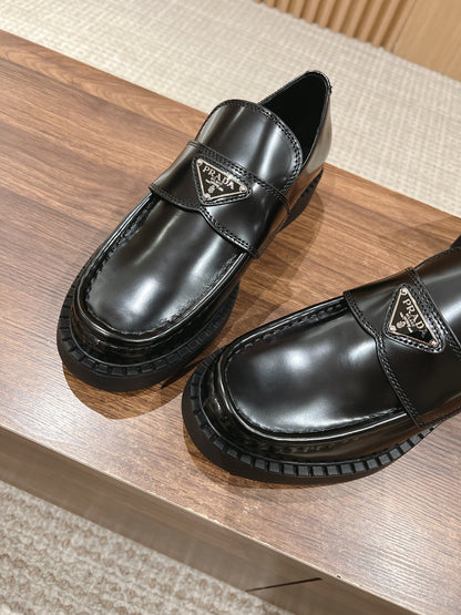 Prada Men Leather Shoes, Black