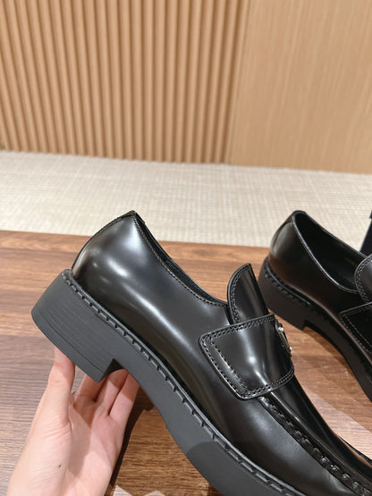 Prada Men Leather Shoes, Black