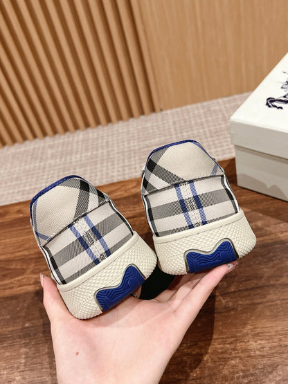 Burberry New Check-Print “Knight” Unisex Casual Sneakers, Grey