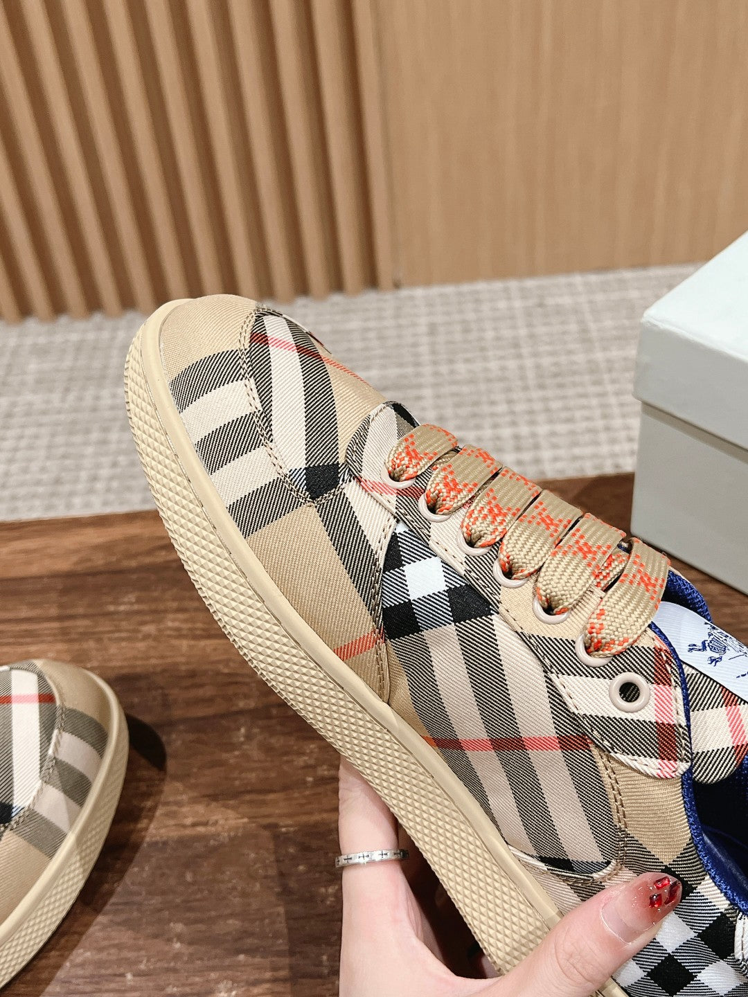 Burberry New Check-Print “Knight” Unisex Casual Sneakers