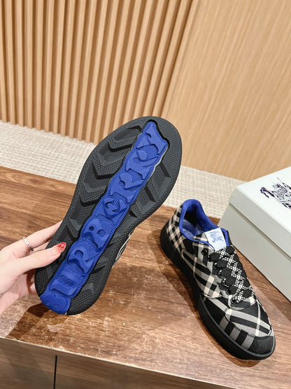 Burberry New Check-Print “Knight” Unisex Casual Sneakers, Black