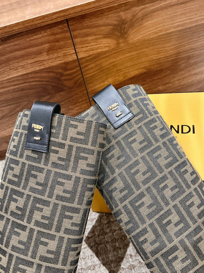 Fendi Fall/Winter Knee-High Boots“FF” Zucca Boots, Brown